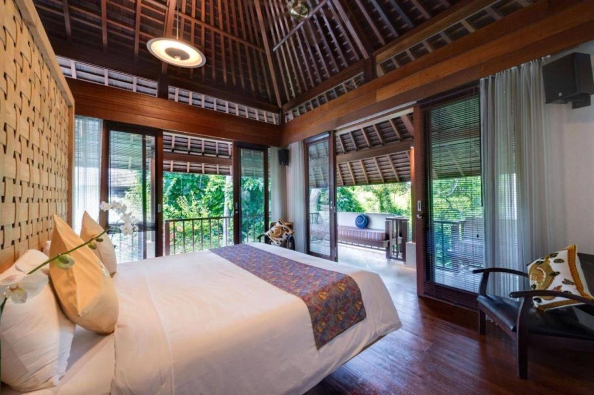 Sunny Villas