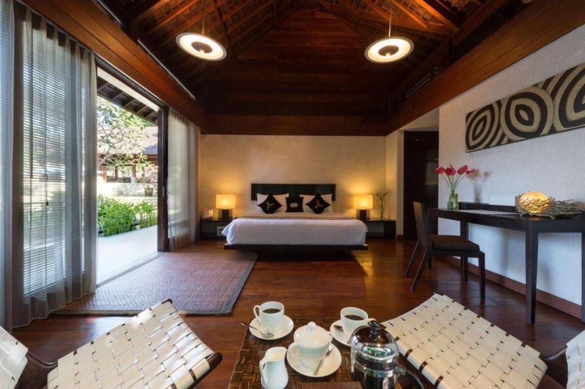 Sunny Villas