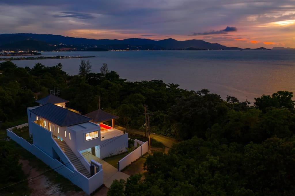 Nirvana - Wonderful Sea View Villa *