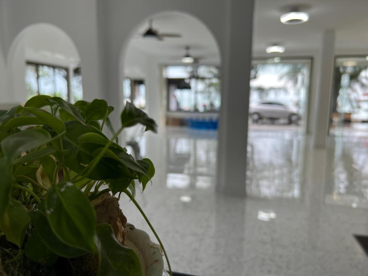 Seaside Palace Hotel 2*
