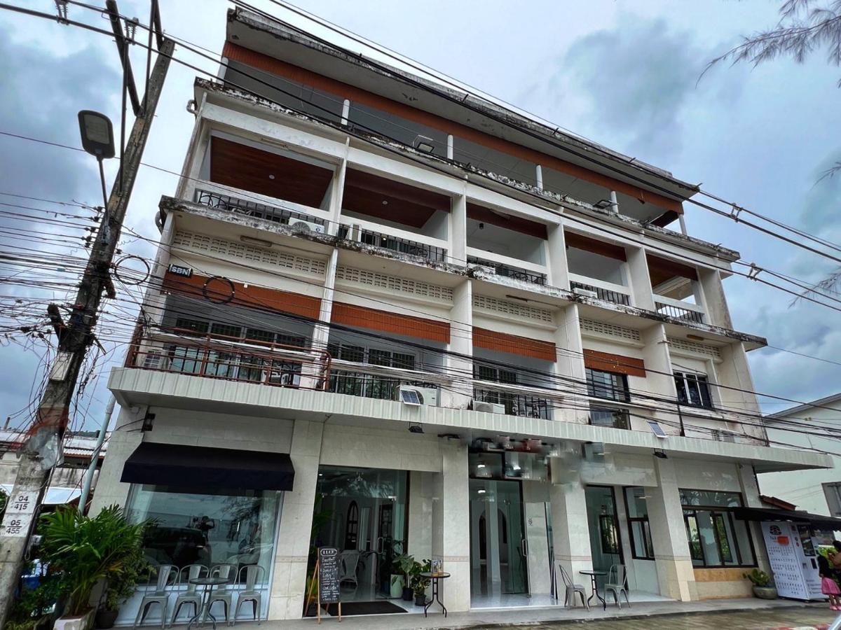 Hotel Seaside Palace Koh Samui