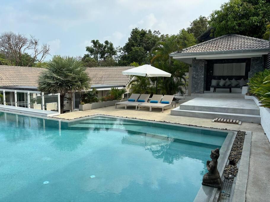 Umiimaan Pool Villa, 4br, 4ba Villa