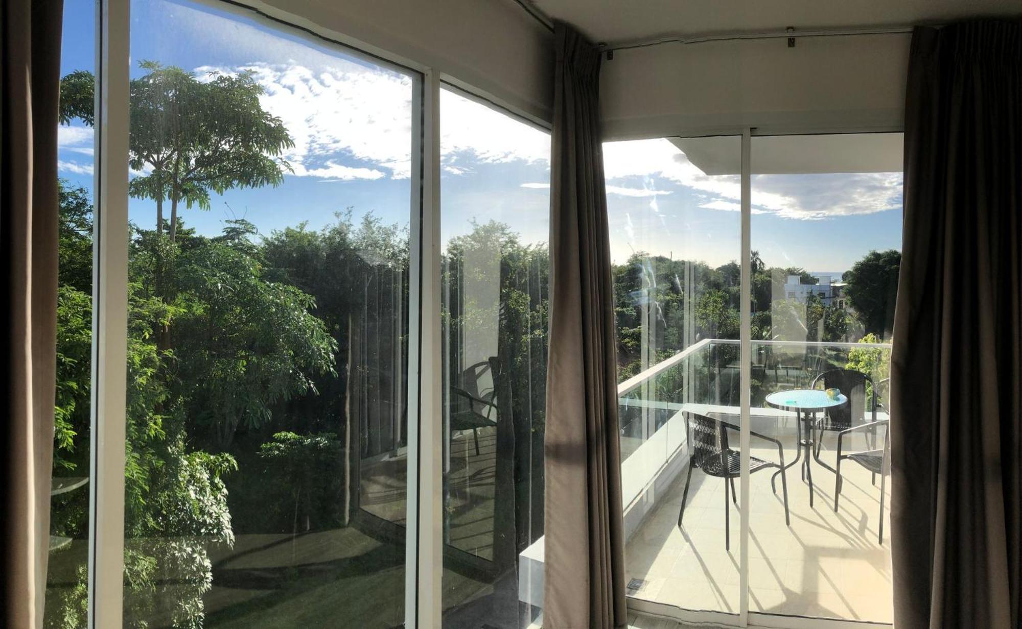 Le Grand Bleu Apartment