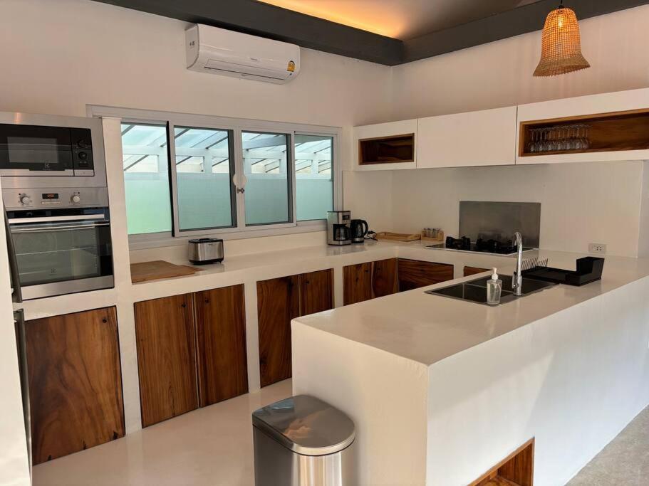 Umiimaan Pool Villa, 4br, 4ba *