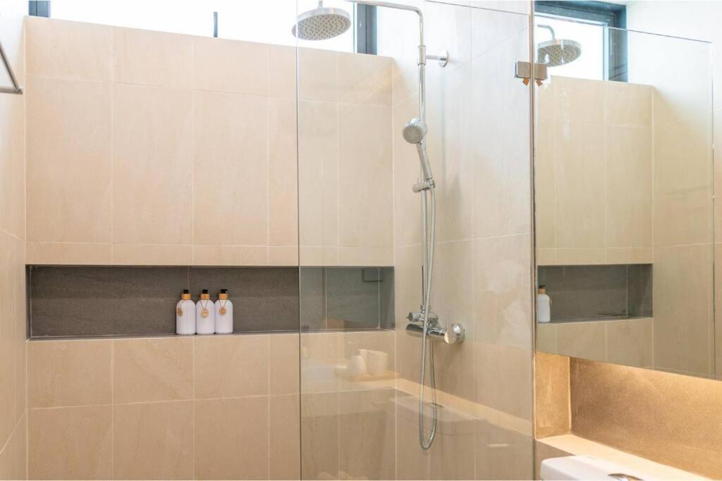 Modern Walking Distance To Fisherman Village Kbr15 Villa