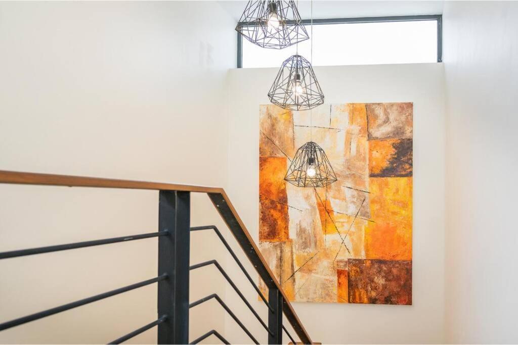 Modern Walking Distance To Fisherman Village Kbr15