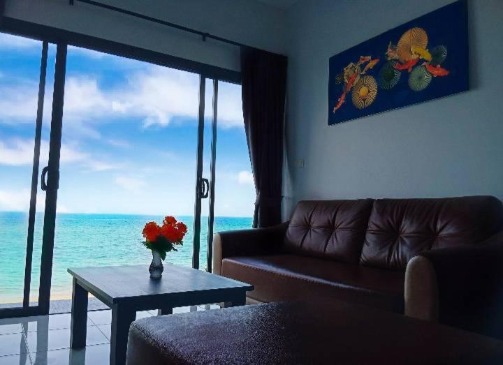 March Samui Mae Nam