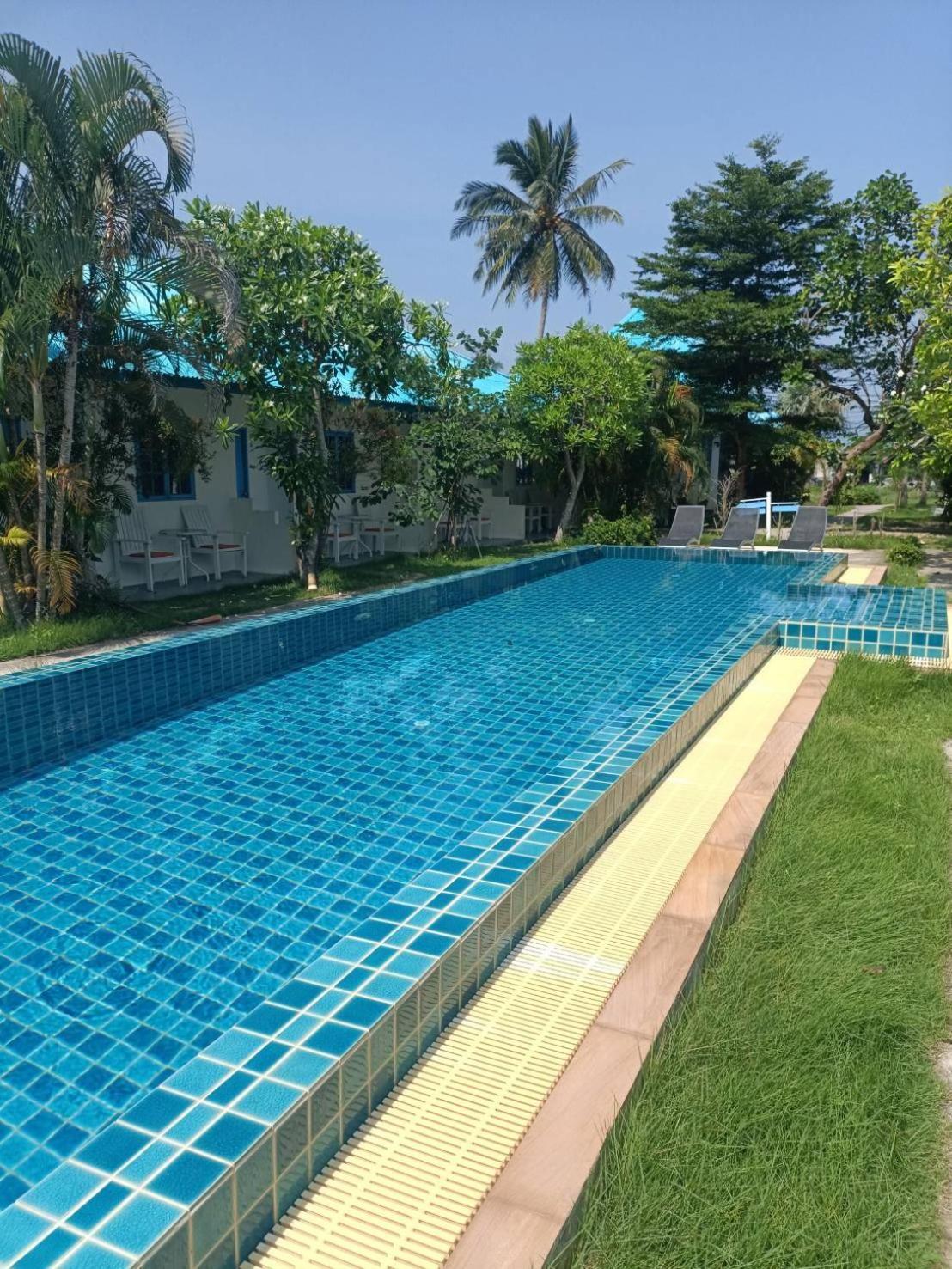 March Samui Mae Nam