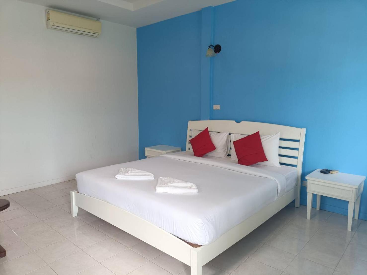 Hotel March Samui 3*