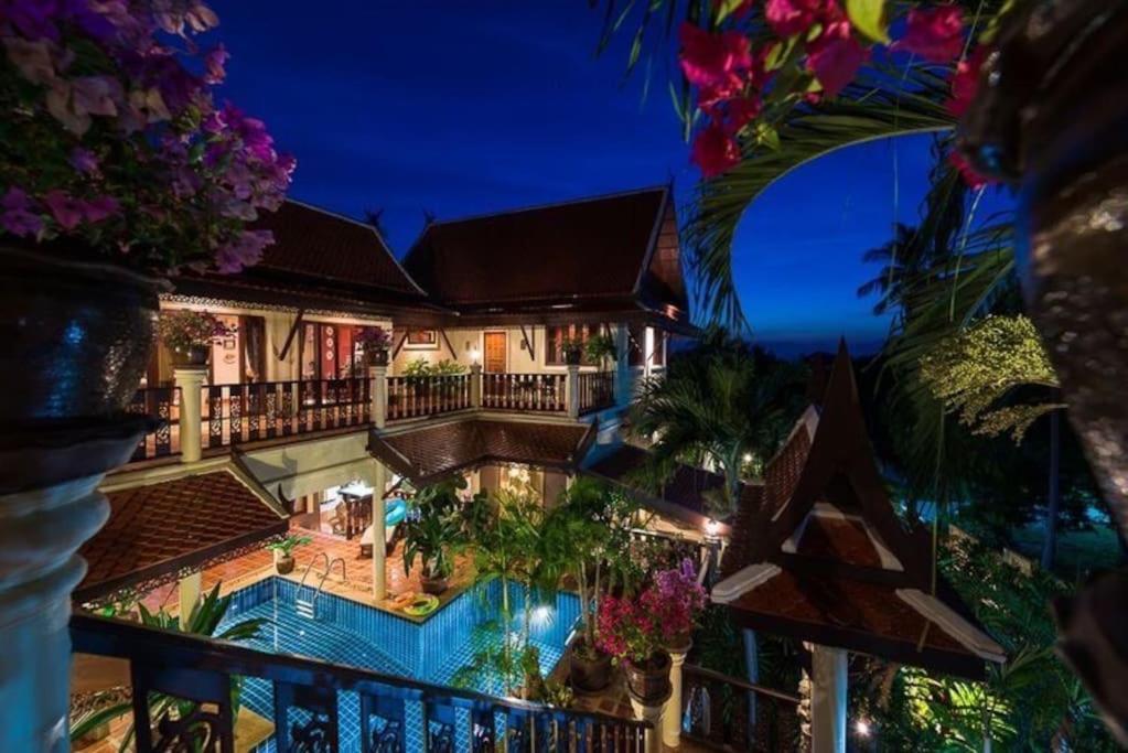 Baan Suvarnabhumi Entire 5 Beds Private Pool On Hill Side