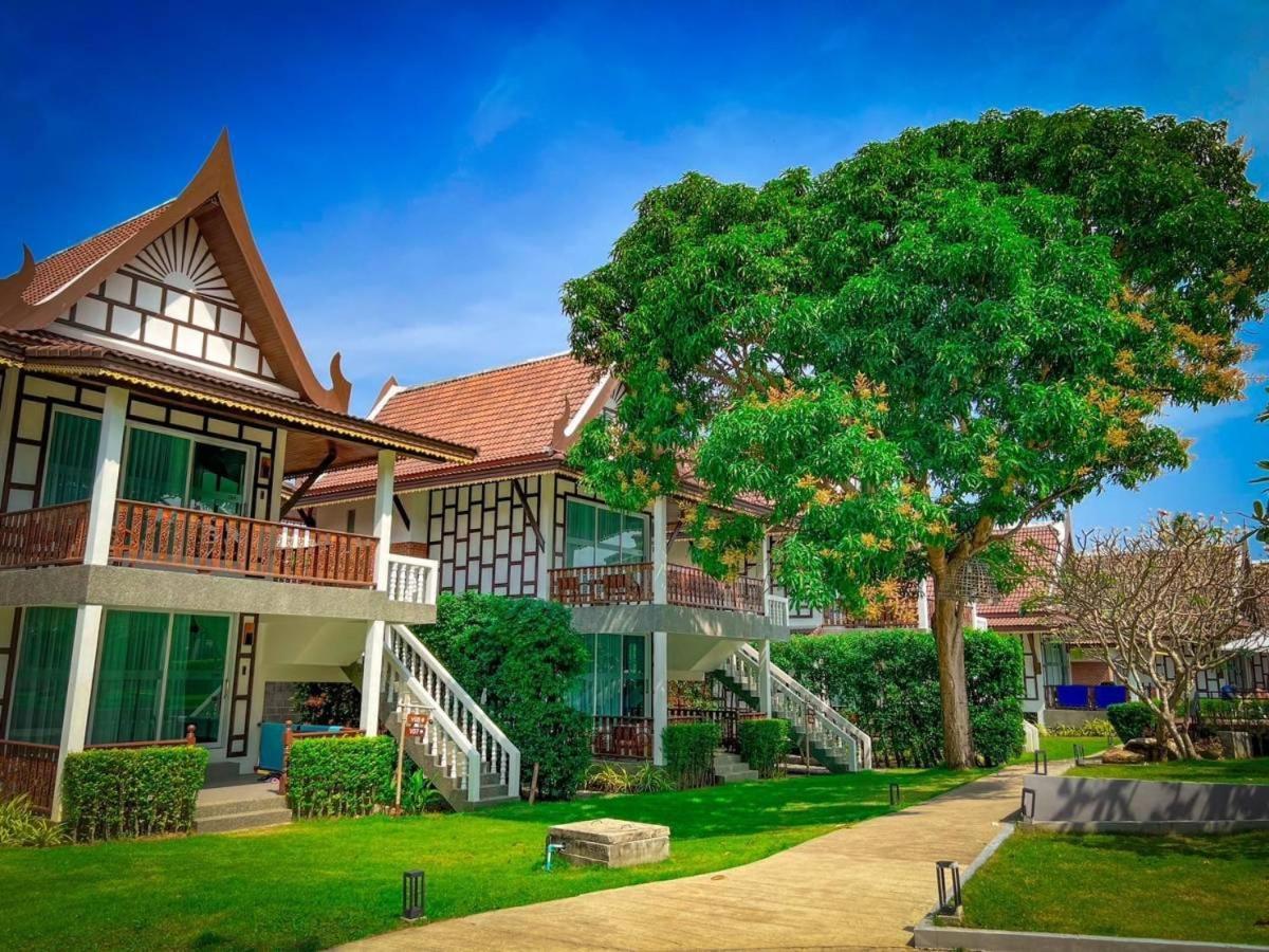 Aura Samui Hotel 4*