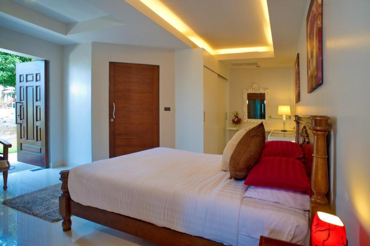 Yupa Penthouse Apartment