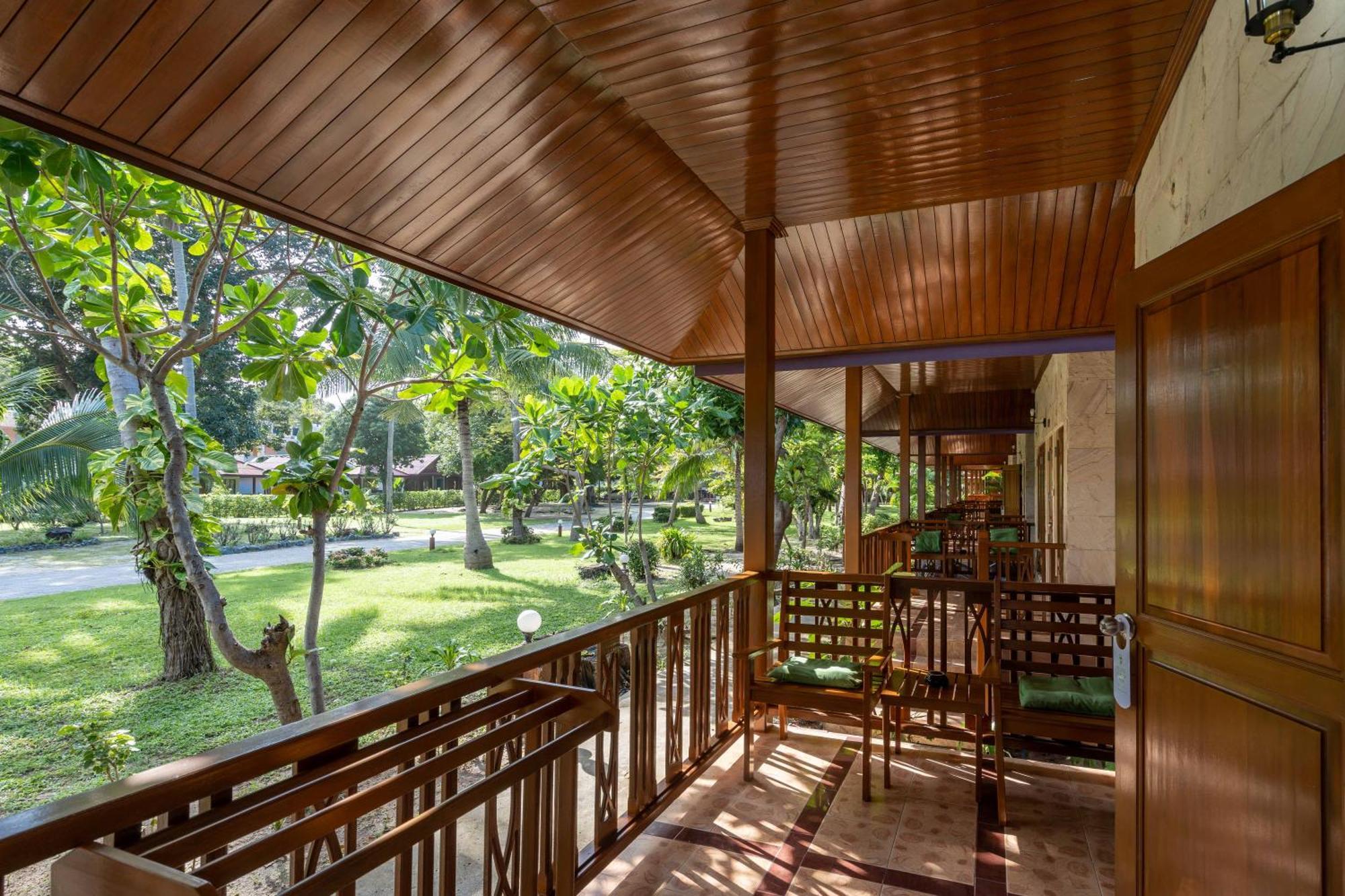 Long Lodge, Beach, Koh Samui 3*