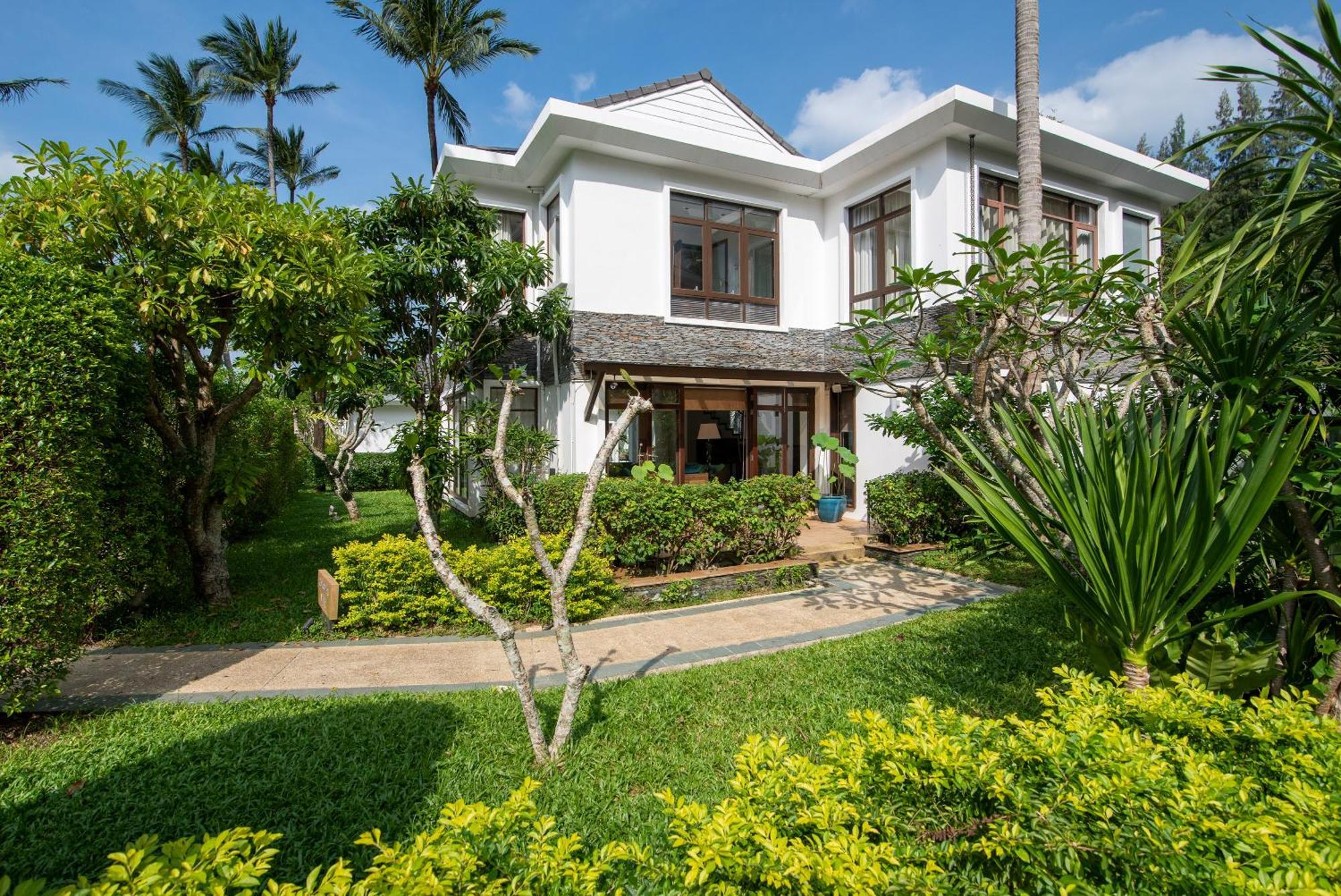 Lotus Samui Luxury Mae Nam