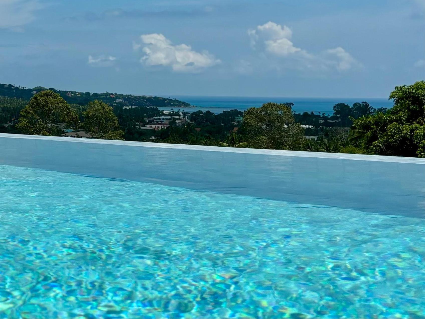 Clarisse - Seaview - 4 Bedrooms Vila *