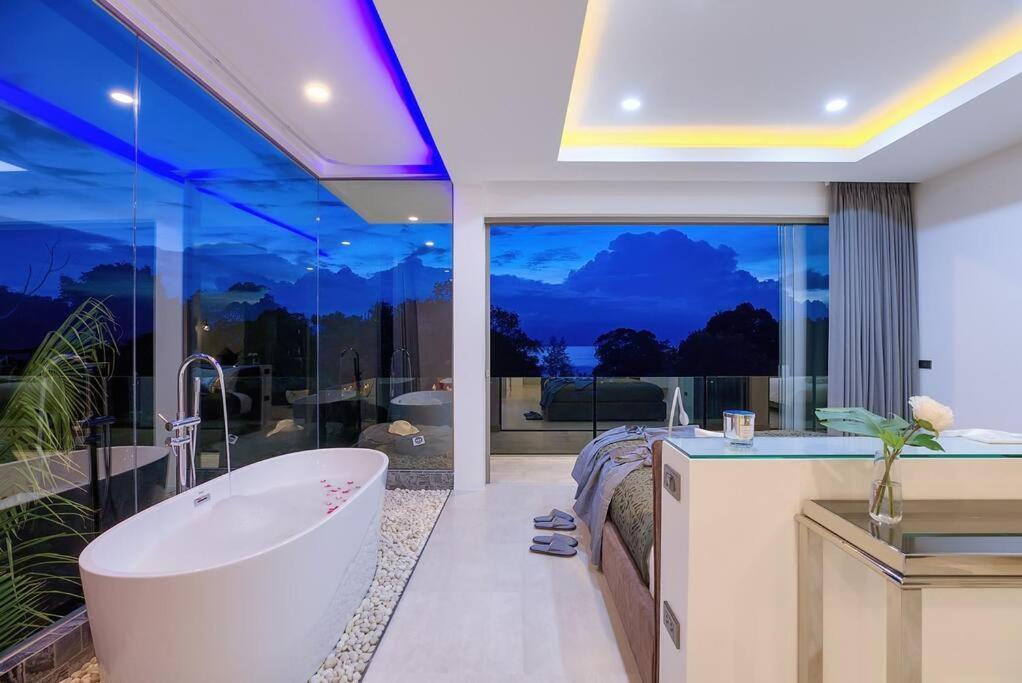 So Paradise 4 Bedrooms Villa *