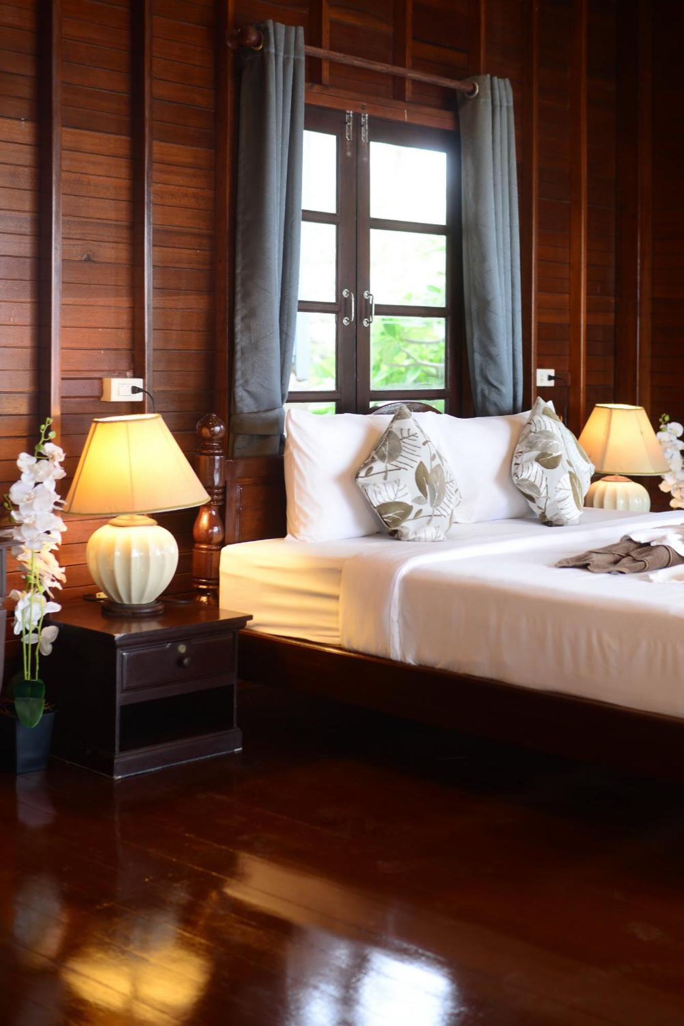 The Florist 3* Mae Nam