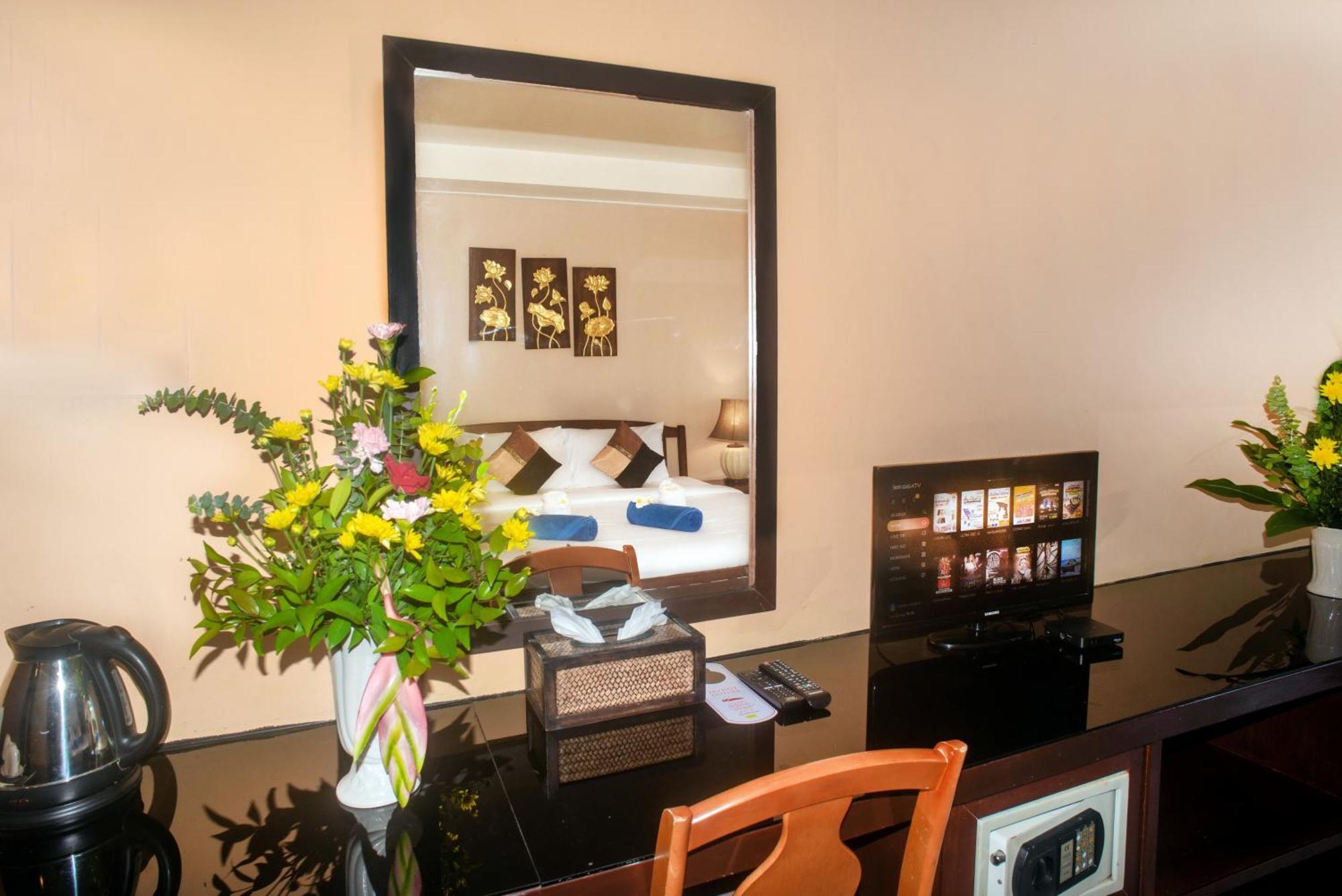 Hotel The Florist 3*