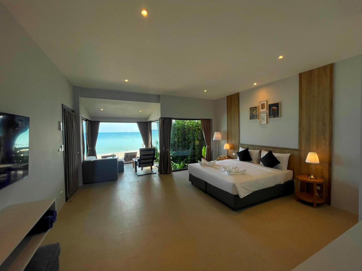 Evergreen Hotel 3*