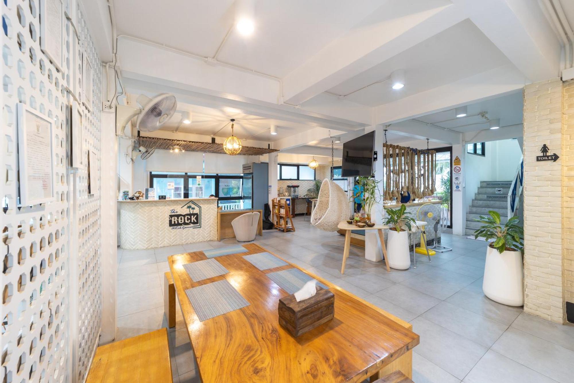 The Rock Samui Poshtel Hostel *