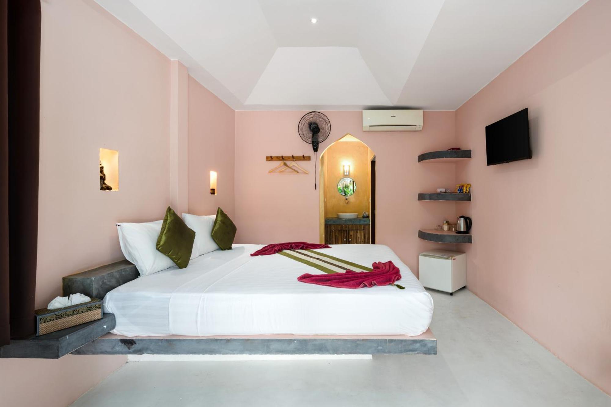 Hotel Avocado Koh Samui 2*