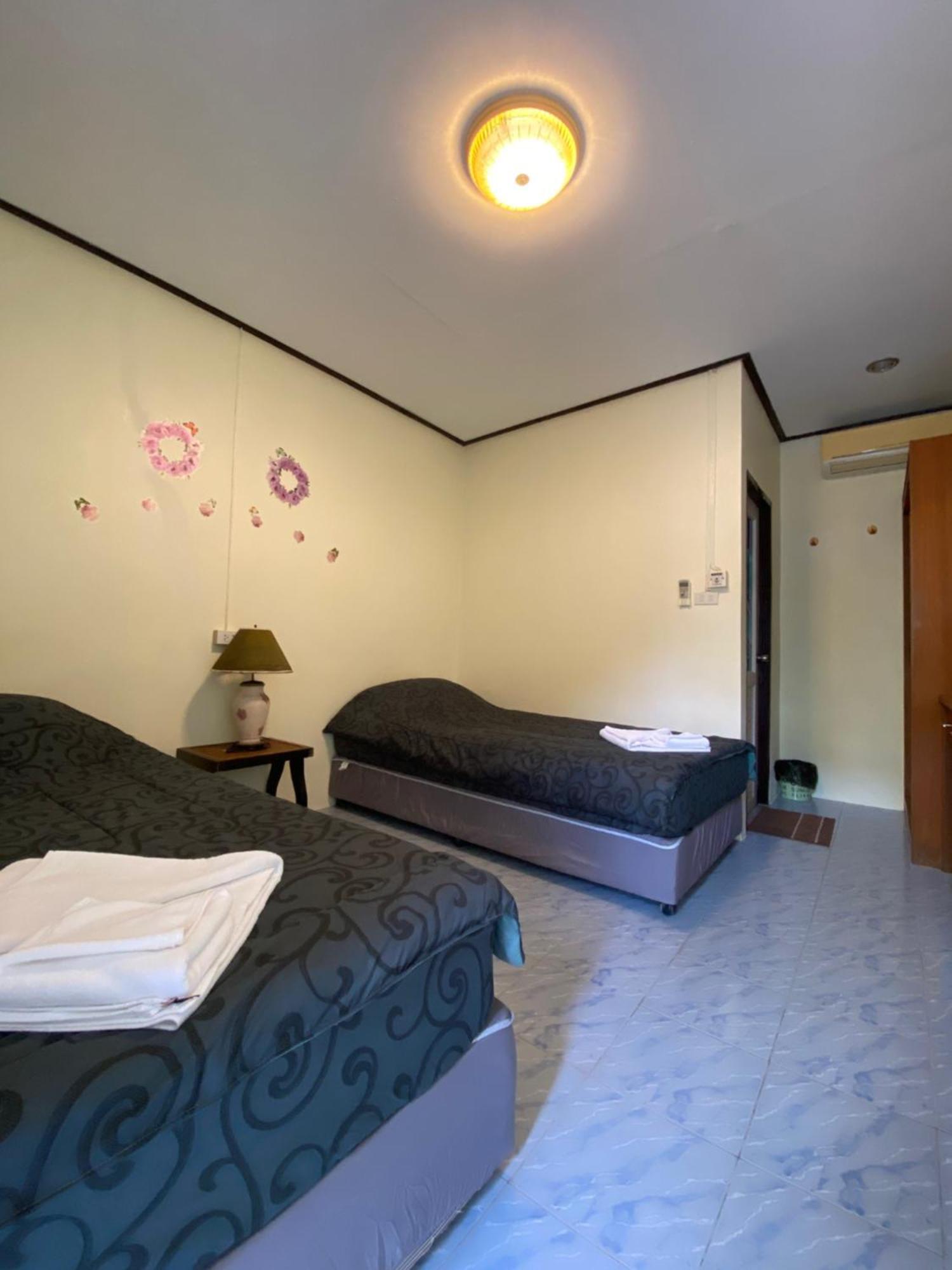 Resort Baan Rom Mai