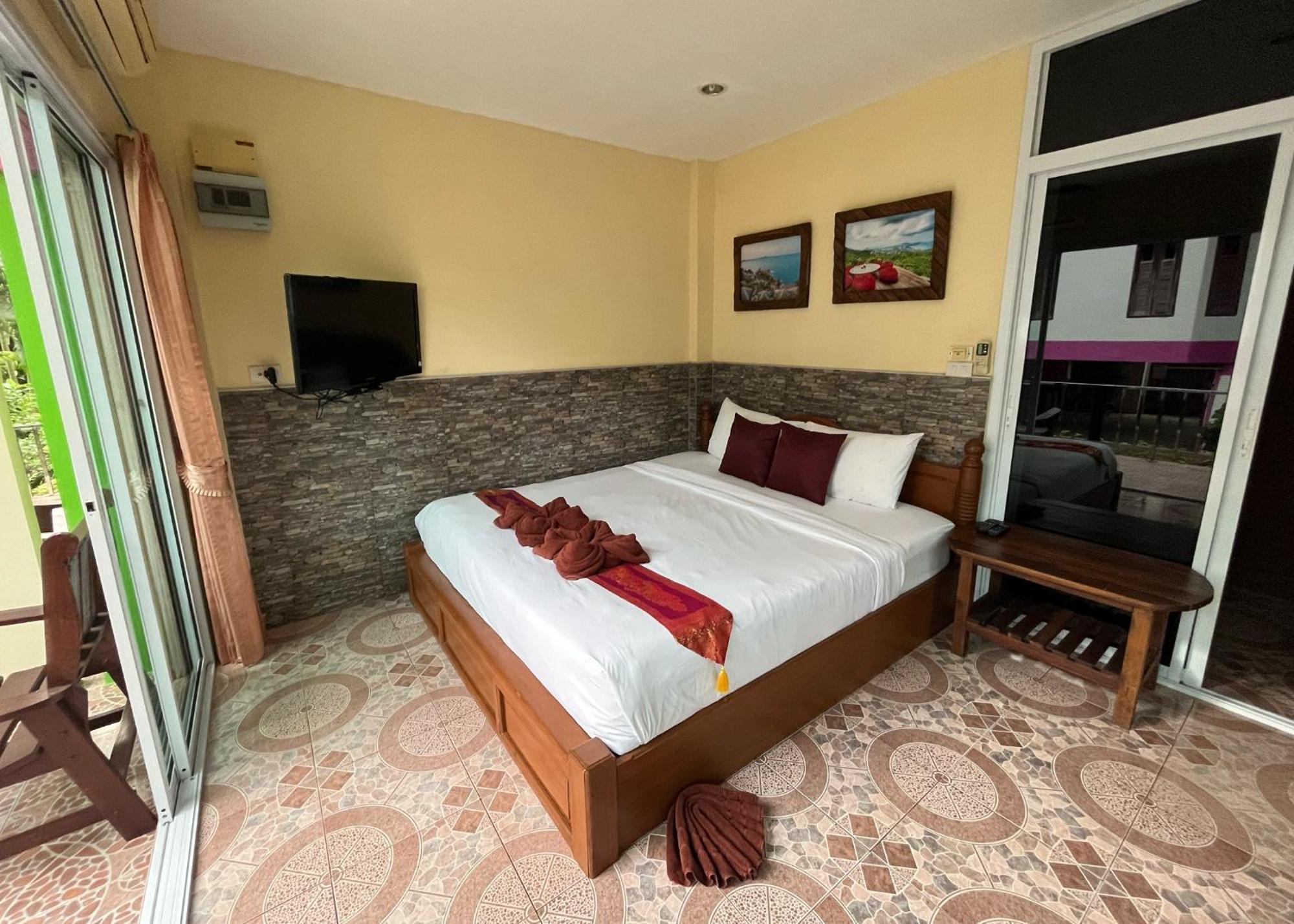 Mae Somboon House Guest house