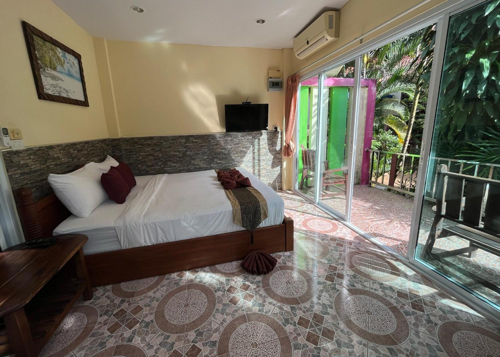 Mae Somboon House Guest house *
