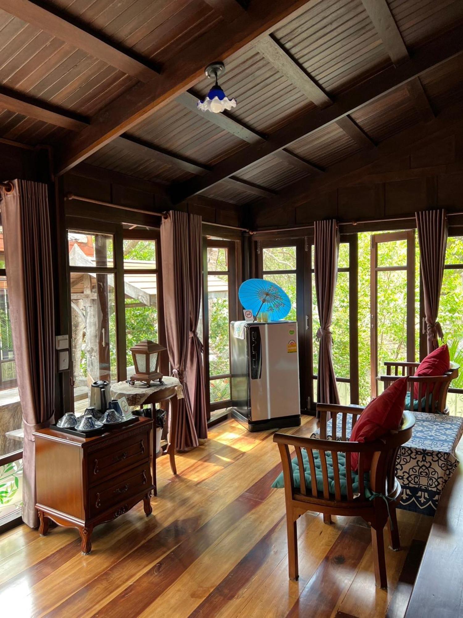 Villa Sasitara Thai