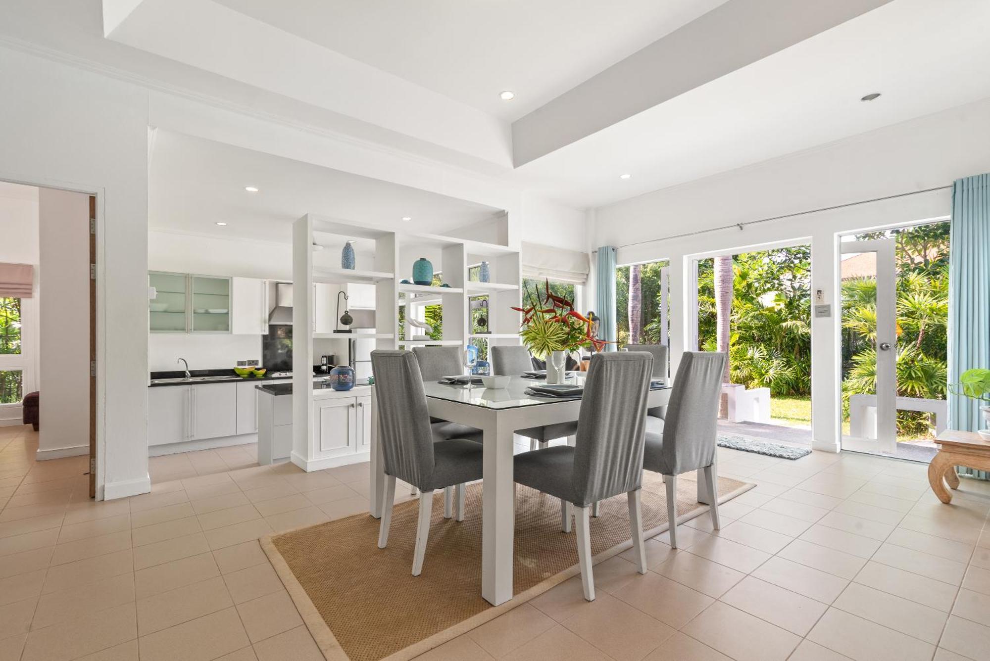 2br Baan Orchid, Seconds To *