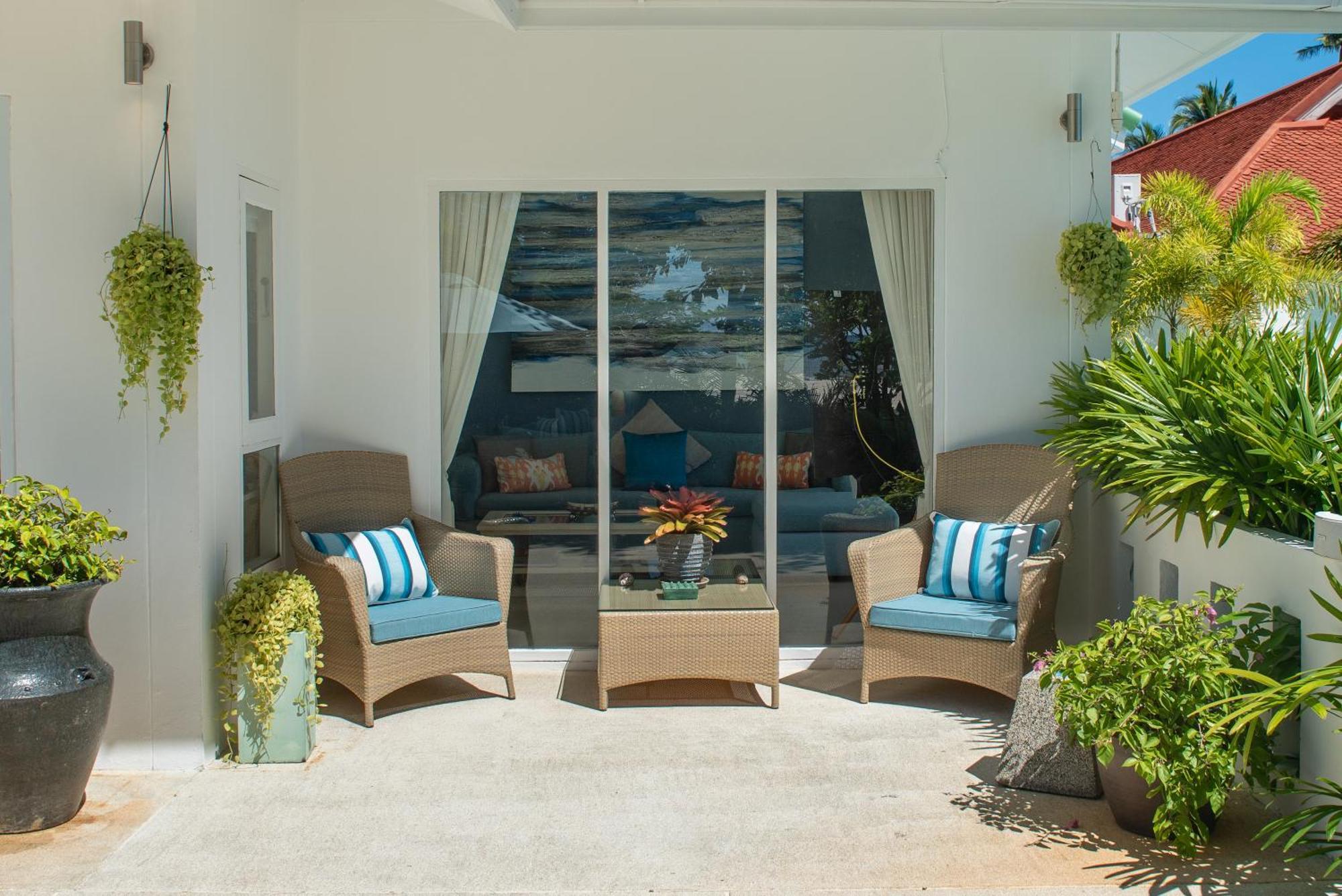 Beachfront Baan Rim Haad 3br Villa