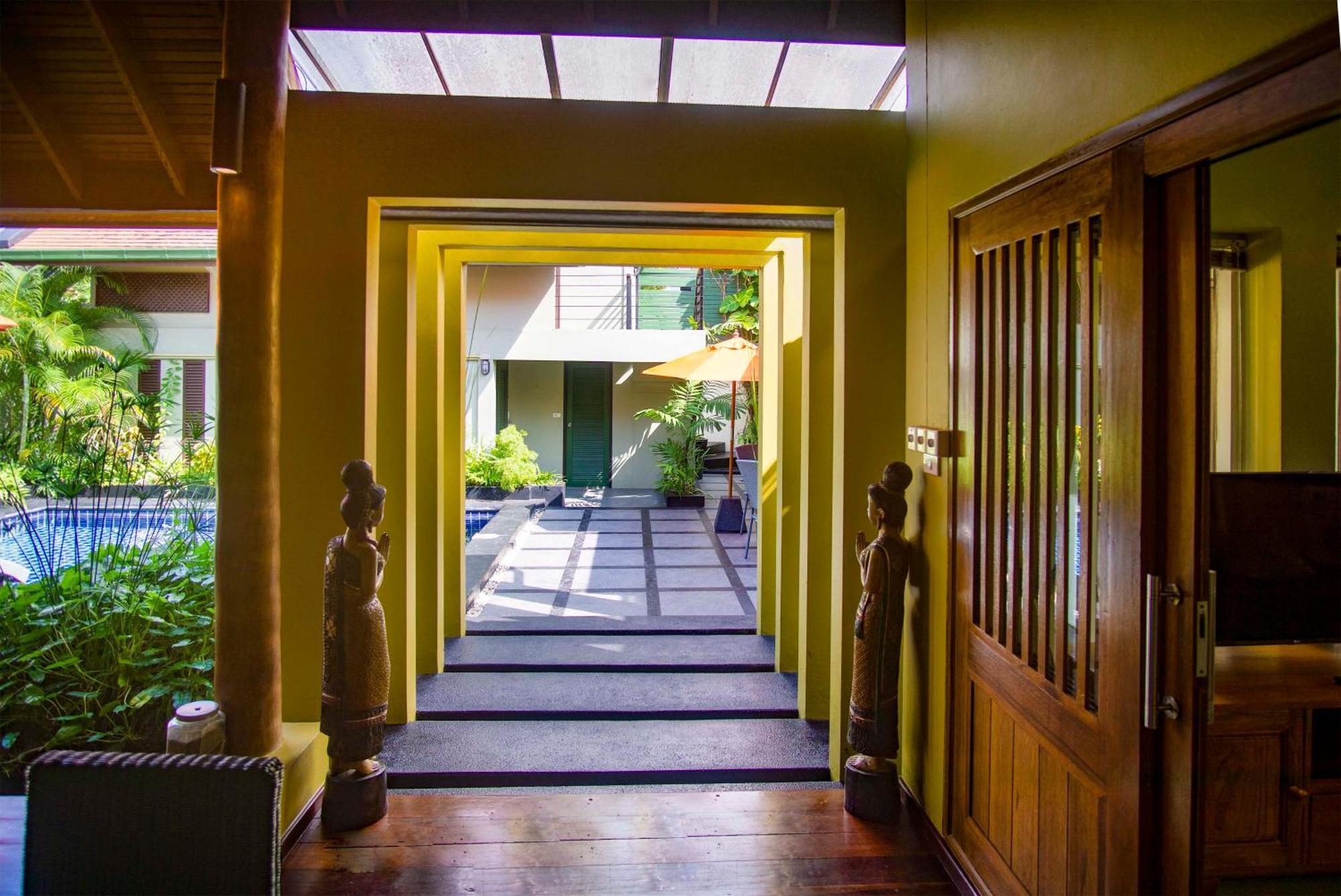 Romantic 1 Bed With Pool - 150 Mtrs To *