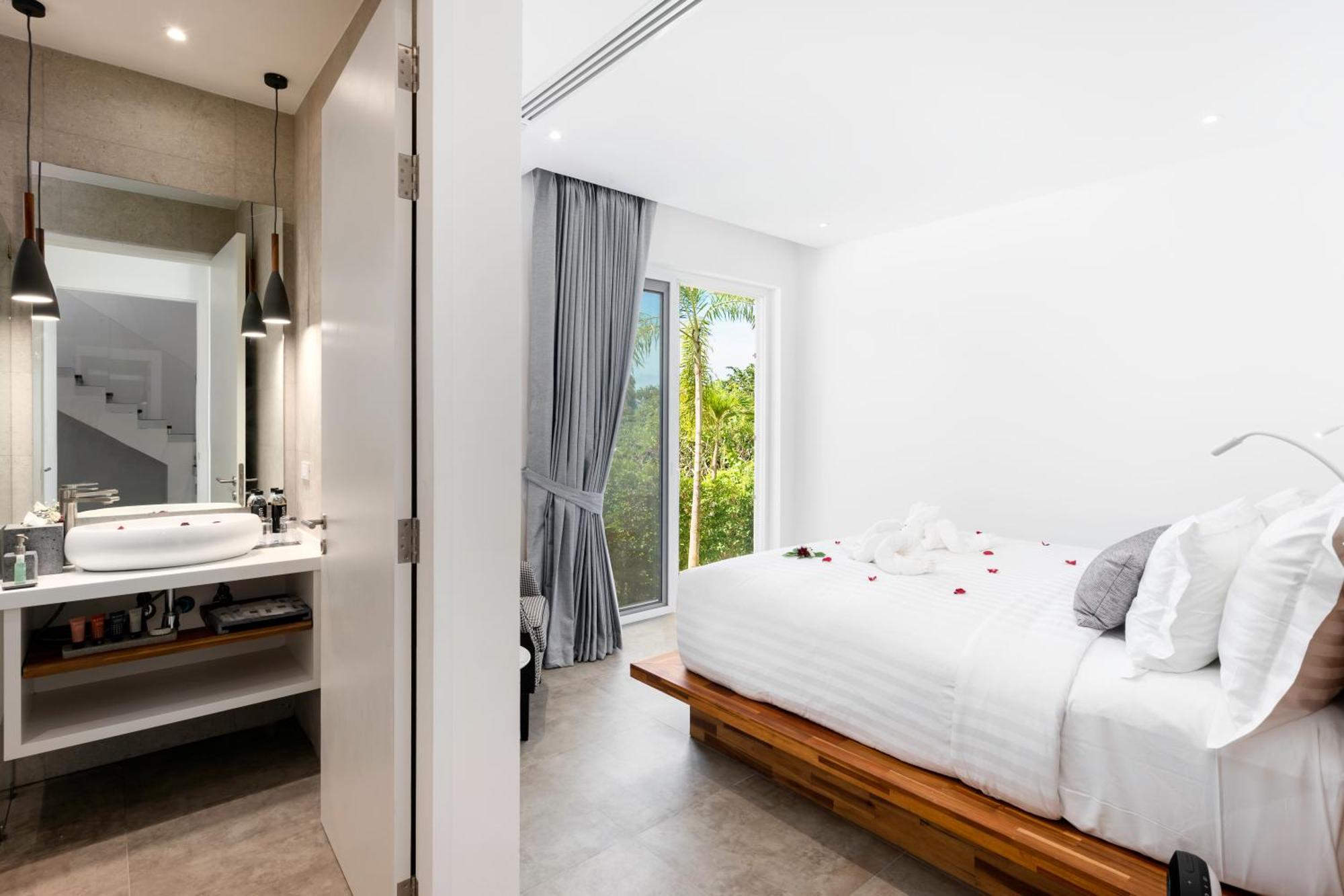 Unique Boutique Residences 5*