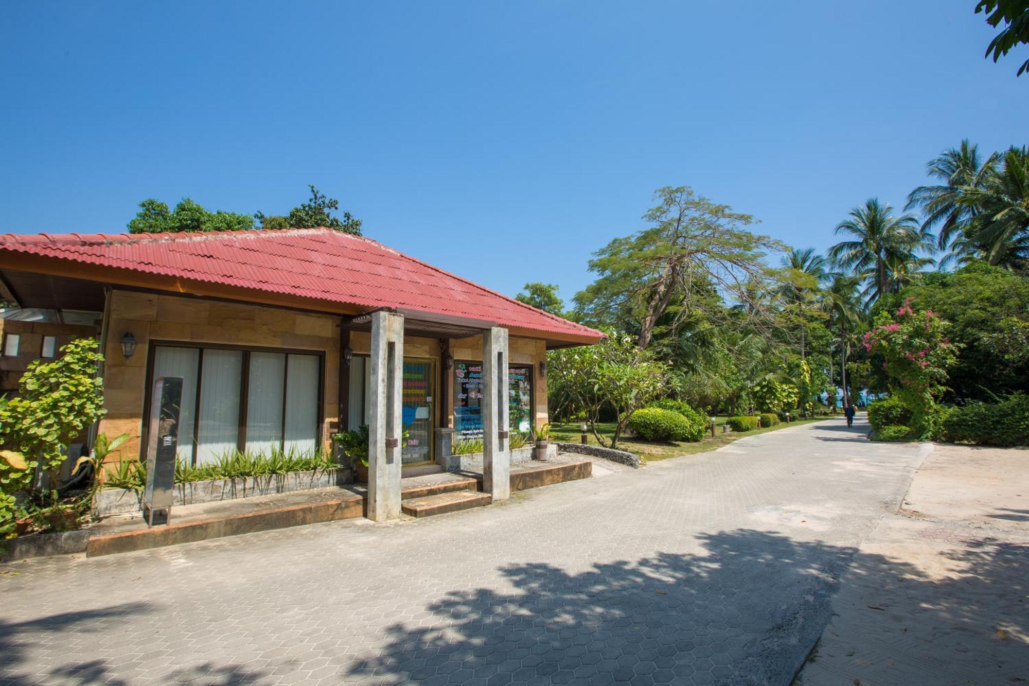 Long Lodge, Beach, Koh Samui Resort