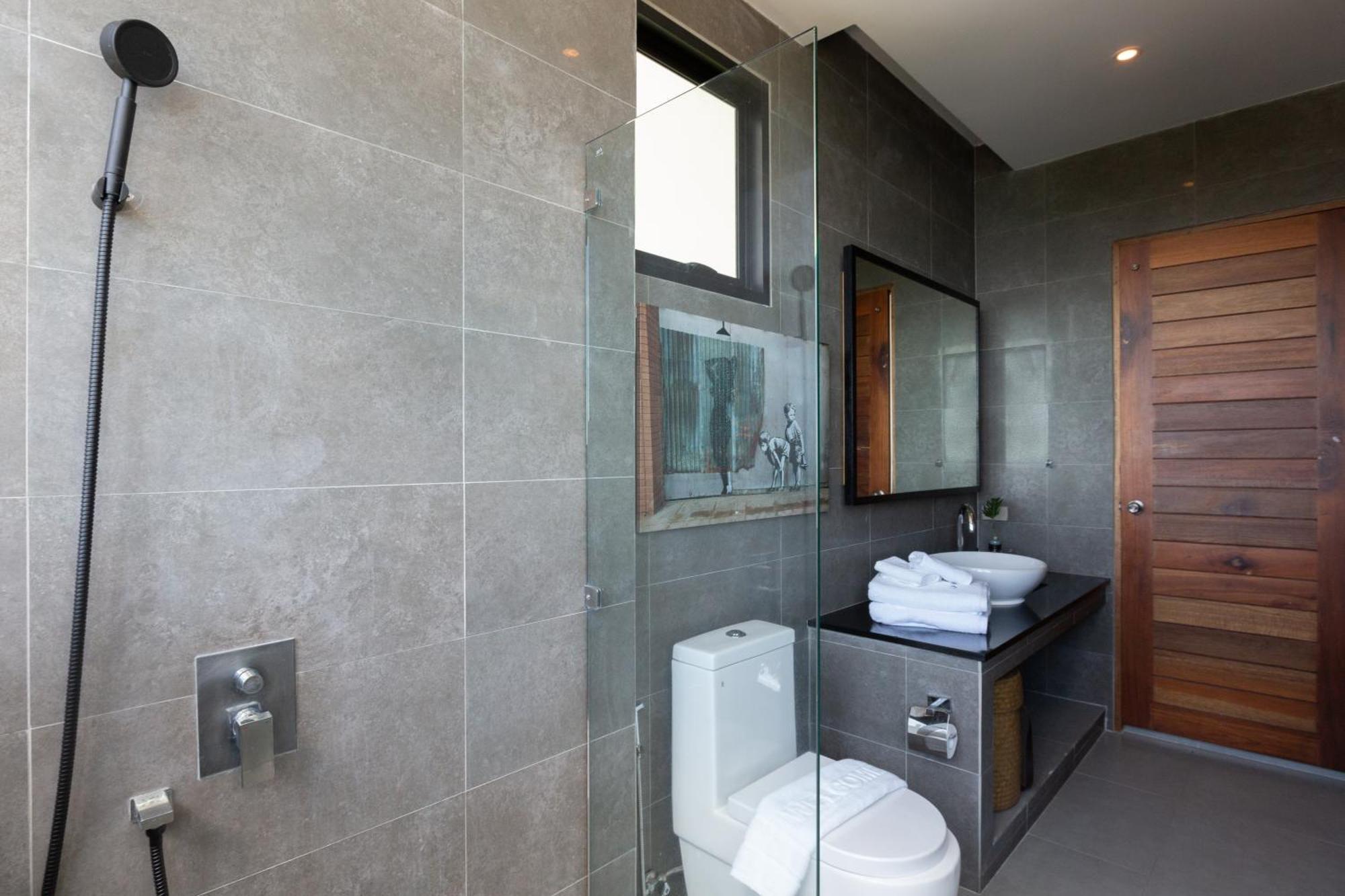 La Moon Chaweng Noi 4br Villa