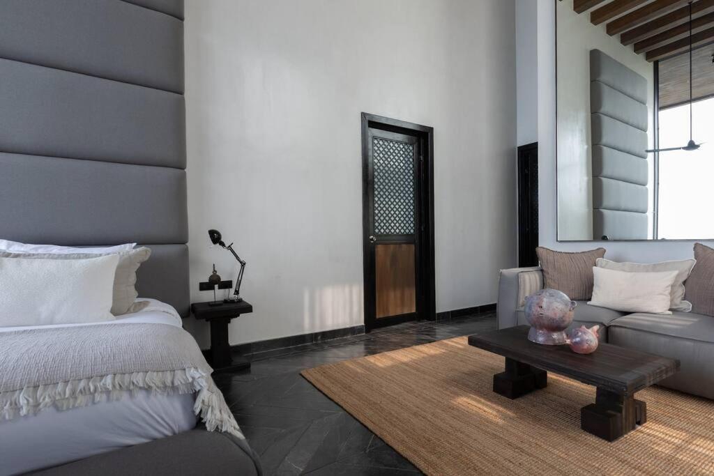 Saru Sea View Luxury