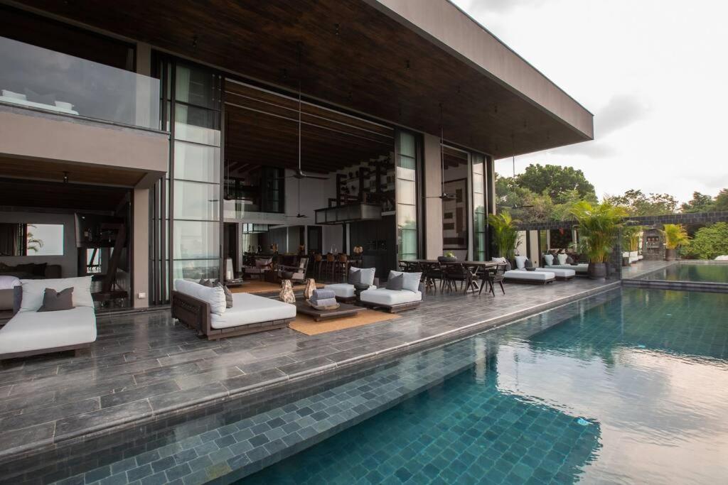 Saru Sea View Luxury *