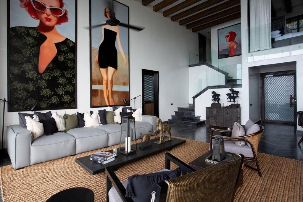 Saru Sea View Luxury Villa *