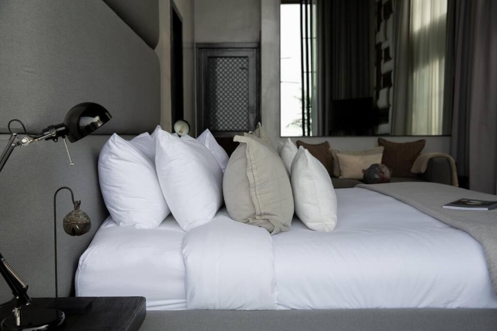 Saru Sea View Luxury