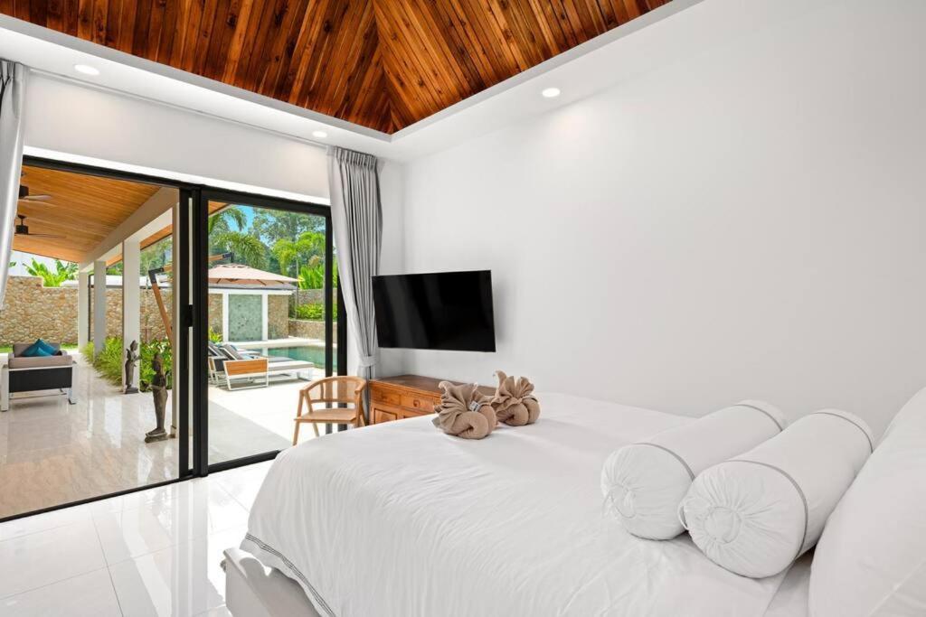 Luxury Balinese Private Pool Villa! Kbr12
