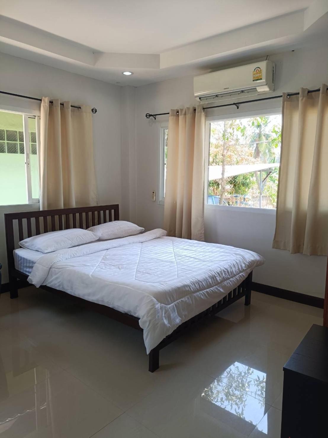 Wasin House One Bedroom - Maenum Holiday home *