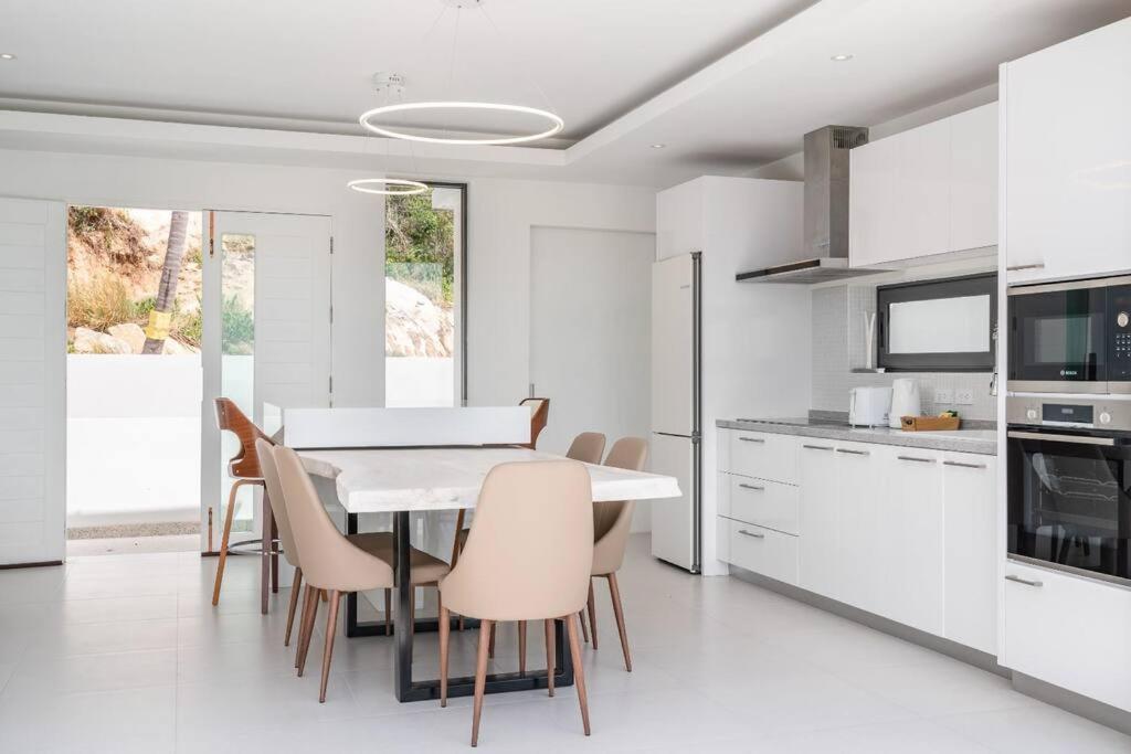 Villa Apple查文半山3卧室泳池别墅 Koh Samui
