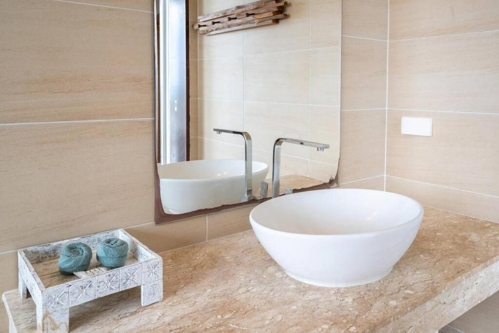 3 Bedroom Close To Fisherman's Village Kbr18 Villa