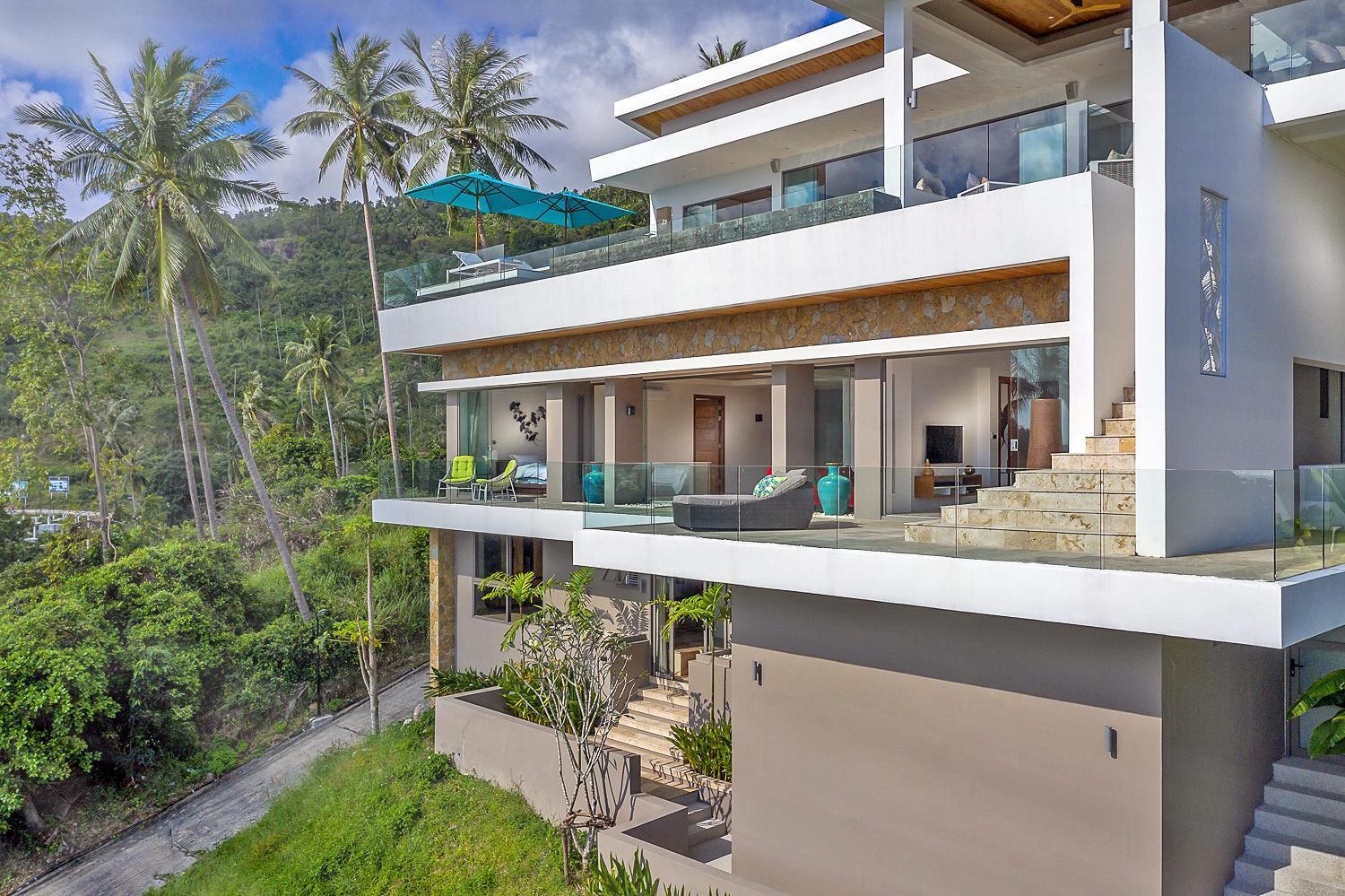 Aruna Villa