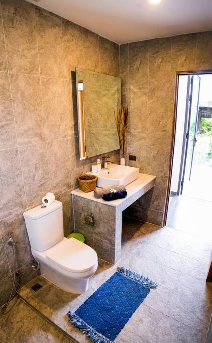 20% Off ! 1 Km From The Villa