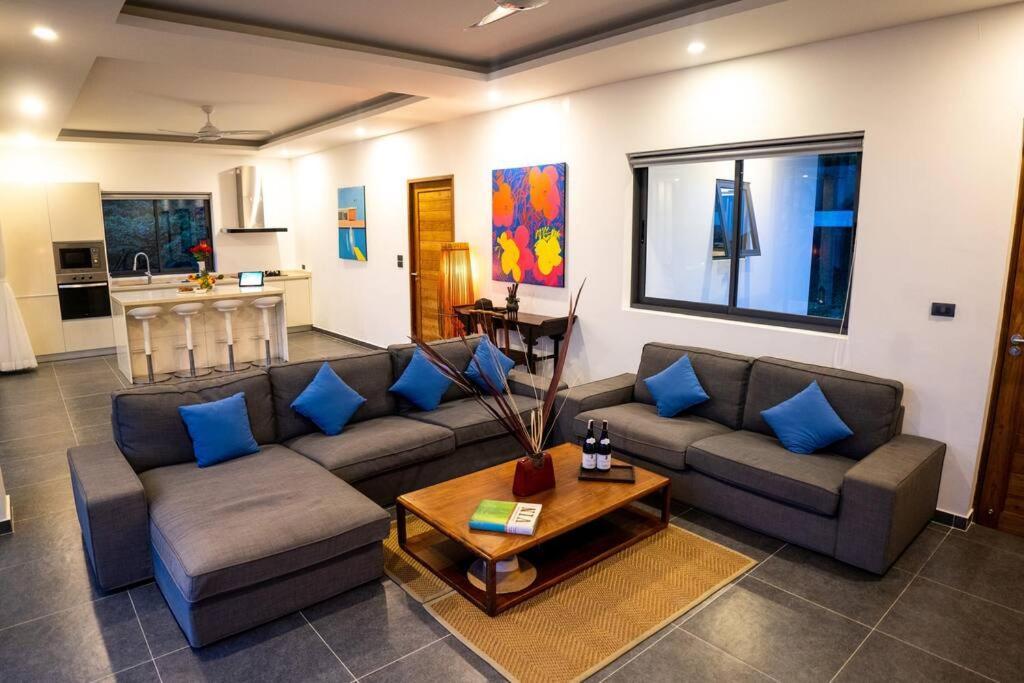 20% Off ! 1 Km From The Villa
