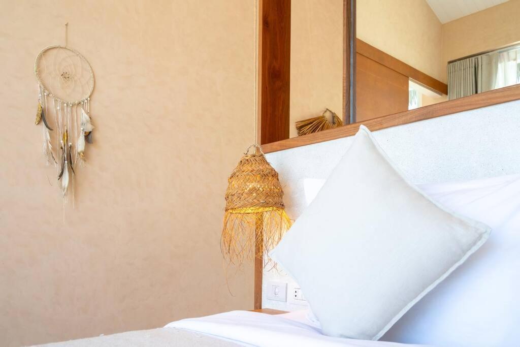 Villa Boho Sea View Villa-tranquil 2br Escape Kbr19 *