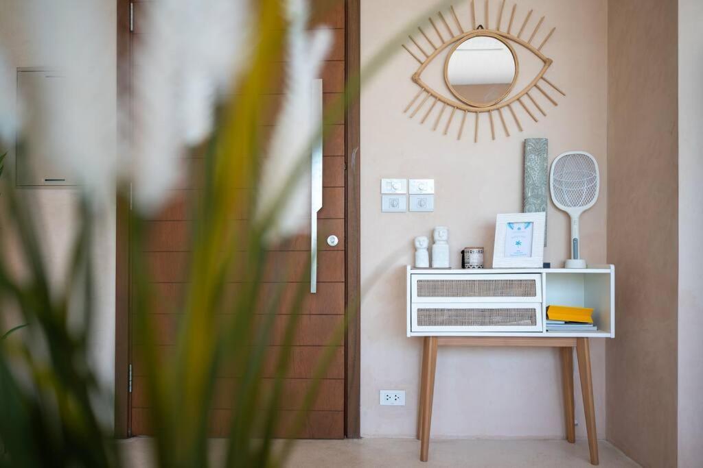 Villa Boho Sea View Villa-tranquil 2br Escape Kbr19