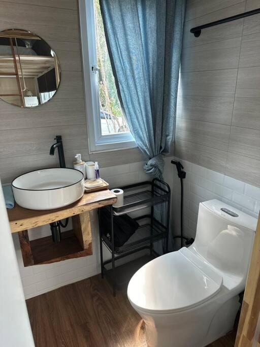 Holiday home Brand New Beachfront Tiny Oniro