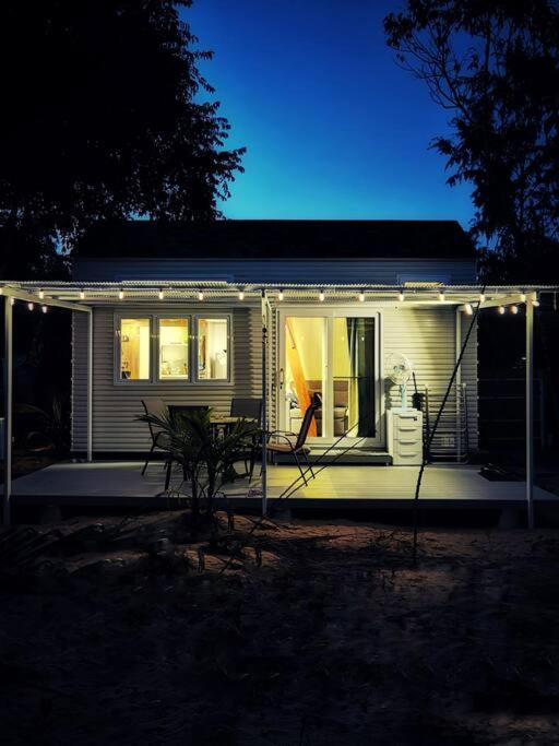 Holiday home Brand New Beachfront Tiny Oniro